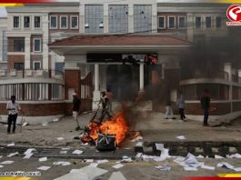 মর্মান্তিক! নেপালের প্রাক্তন প্রধানমন্ত্রীর স্ত্রী’কে পুড়িয়ে মারল বিক্ষোভকারীরা