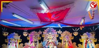 লন্ডনের বুকে এক টুকরো বাংলা! সাবেকি রীতিতে চলছে মায়ের পুজো