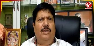 ‘বুক চিতিয়ে পুজো করুন’ সজল ঘোষকে অভয়বার্তা অর্জুন সিংয়ের