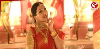 বাংলার দুর্গাপুজো নিয়ে এবার আমেরিকায় ঋতুপর্ণা সেনগুপ্ত