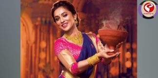 গতকাল রাতে কলকাতায় ফ্যাশন শোয়ে হাঁটলেন মিমি, আজ দিল্লিতে ইডির দফতরে হাজিরা