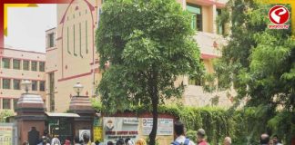 পরীক্ষা চলার সময়ে দিল্লির একাধিক স্কুলে বোমাতঙ্ক