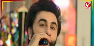 নিষিদ্ধ ই-সিগারেটের প্রচার করায় বিপাকে অভিনেতা রণবীর কাপুর