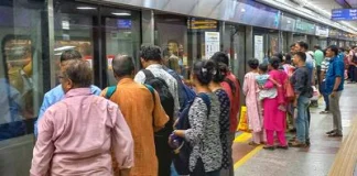 পুজোয় যত খুশি যাতায়াত করুন! বিশেষ কার্ড দেবে কলকাতা মেট্রো