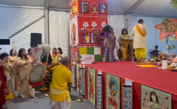 ‘সোনার বাংলা’ থিমে কাকদ্বীপের মহিলা পরিচালিত দুর্গাপুজো