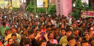 পুজোতে ভিড়ে খুঁজে পাচ্ছেন না কাছের মানুষকে? মুশকিল আসান করবে লালবাজার