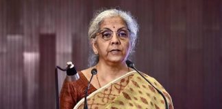 বিনিয়োগে দ্বিধা নয়, এগিয়ে আসুন: নির্মলা সীতারামন