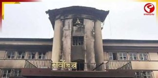 বিপ্লবের আগুনে ছাই ৬২ হাজার নথি! পোড়া সুপ্রিম কোর্টের সামনে তাঁবু খাটিয়ে কাজ শুরু নেপালে