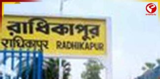 রঙবাহারি আলোর ঝলকানিতে সেজে উঠবে পুজো মন্ডপ, প্রস্তুতি তুঙ্গে