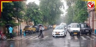 পুজোর শপিংয়ে বাধা হতে পারে আবহাওয়া! কী বলছে হাওয়া অফিস?