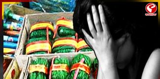 চকলেট বোমা নিয়ে বচসা, স্বামীকে বাঁচাতে গিয়ে আক্রান্ত গৃহবধূ