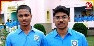 উচ্চমাধ্যমিকে প্রথম একই স্কুলের ২ ছাত্র! কীভাবে এল সাফল্য?