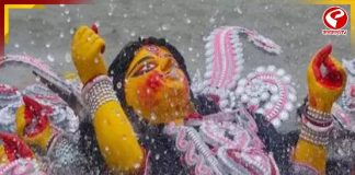 দুর্গা প্রতিমা বিসর্জনে শোকের ছায়া, দেশের নানান জায়গায় মৃত কমপক্ষে ১৬ জন