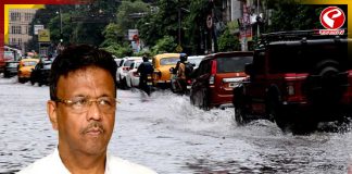 দশমীতে ভারীবৃষ্টির পূর্বাভাস, ‘অভিজ্ঞতা’ কাজে লাগাবেন, জানালেন ফিরহাদ