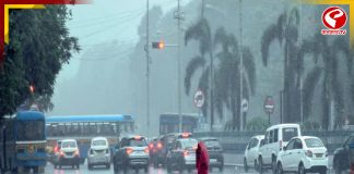 ভারী বৃষ্টির সতর্কতা ১২ জেলায়, উত্তরবঙ্গে কতদিন চলবে বর্ষণ? জানুন