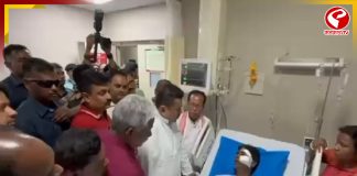 মমতার পর খগেনকে দেখতে হাসপাতালে শুভেন্দু