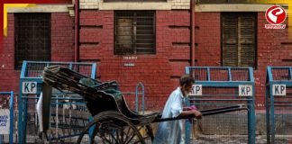 অস্তিত্বের সংকটে চিঠি টানা রিকশা সংগঠনের