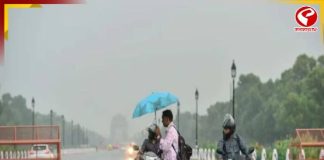 বাংলায় দুর্যোগের আবহে দিল্লিতে ভারী বৃষ্টি, জারি কমলা সতর্কতা