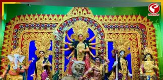 সংঘাত ভুলে কলকাতা পুলিশের পুজোয় সেনা!