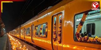 ছটপুজোয় অতিরিক্ত ট্রেন, হাওড়ায় বিশেষ ক্যাম্প! বিহার ভোটের আগে ‘রাজনৈতিক গিমিক’-এর অভিযোগ তৃণমূলের