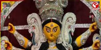 খড়দহে দুর্গা বিসর্জনে চাঞ্চল্য, পুলিশের উপর হামলা! গ্রেফতার ৪