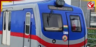 সাতসকালে মেট্রো বিভ্রাট, চরম দুর্ভোগে যাত্রীরা