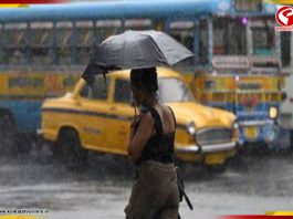 দশমীতে শহরজুড়ে বিক্ষিপ্ত বৃষ্টি, কী বলছে আবহাওয়া দফতর?