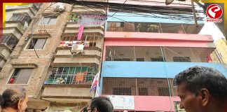 ভূমিকম্পে ধসে পড়ল বহুতলের রেলিং, মৃত ৩ জন, আহত বহু