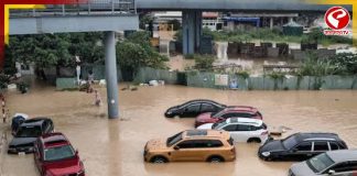 অকাল বৃষ্টি, ভয়াবহ বন্যায় ভাসছে জেলার পর জেলা! শুরু মৃত্যুমিছিল