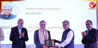 প্রধান নির্বাচন কমিশনার জ্ঞানেশ কুমারকে বিশিষ্ট প্রাক্তনী পুরস্কার IIT কানপুরের