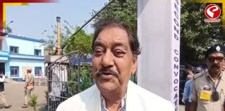 বাঁকুড়া বিশ্ববিদ্যালয়ের সমাবর্তনে মুখ্যমন্ত্রীর নাম না বলায়, রাগে মঞ্চ ছাড়লেন সাংসদ