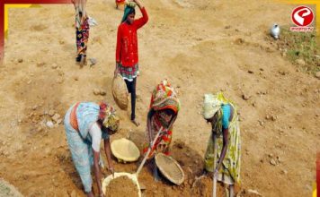 আদালতের নির্দেশ সত্ত্বেও ১০০ দিনের কাজ বন্ধ রাখার নয়া ‘কৌশল’ কেন্দ্রের
