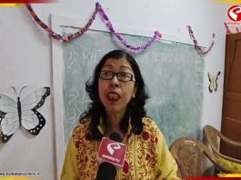 অবসরের পরেও নিয়মিত স্কুলে আসেন দিদিমণি