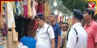 কলকাতা পুরসভা সংলগ্ন এলাকায় হকার উচ্ছেদ নিয়ে বিতর্ক