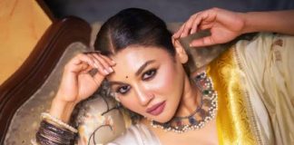 খোলামেলা পোশাকে ভাইরাল জয়া, ট্রোলড নেটপাড়ায়