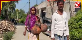 স্বামীর সঙ্গে মিলে সংসারের হাল ধরছেন জেলার প্রথম মহিলা শিউলি!