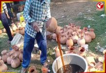 বাজার দখল ভেজাল নলেন গুড়ের, লোকসানে খাঁটি গুড়ের শিউলিরা