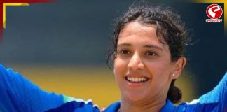 বাগদান সারলেন স্মৃতি মান্ধানা, সোশ্যাল মিডিয়ায় ভিডিও পোস্ট করে আংটিও দেখালেন তিনি