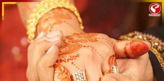 বীরভূমে নজিরবিহীন ঘটনা, বন্ধুর হাতে বউকে তুলে দিলেন স্বামী!