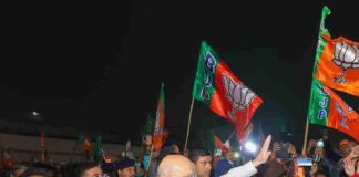 ছাব্বিশের রোডম্যাপ গড়তে রাতেই রাজ্য নেতৃত্বের সঙ্গে সাংগঠনিক বৈঠক শাহ-র