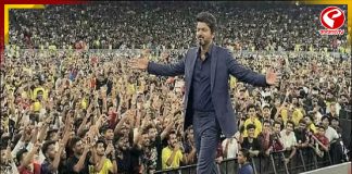 ৩৩ বছরের যাত্রা শেষ! অভিনয় জীবনে ইতি টানার ঘোষণা বিজয়ের