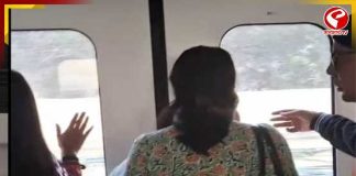 মাঝপথে বিকল মেট্রো, বিপদের সময় খুলল না আপৎকালীন দরজা