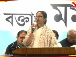 ‘বাংলায় থাকতে চাইলে ভোটার লিস্টে নাম তুলুন, বিহার থেকে নাম কাটুন’ বার্তা মমতার