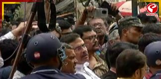 CEO দফতরের বাইরে তুলকালাম! শুভেন্দুদের ‘গো-ব্যাক’ স্লোগান BLO-দের