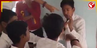 ক্লাসরুমে মারধর, নাফ ফাটল ছাত্রের