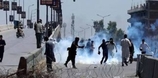 সিন্ধুদেশের দাবিতে উত্তাল করাচি, পুলিশ-আন্দোলনকারীদের সংঘর্ষ