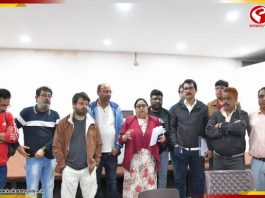 স্ক্রিনিং কমিটির ‘বিপক্ষে’ ভোট দেবের, ছবি মুক্তি নিয়ে জটিলতা আরও বাড়ালেন অভিনেতা?