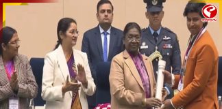 ব্যাট হাতে একাধিক রেকর্ড! দেশের সর্বোচ্চ সম্মানে ভূষিত বৈভব