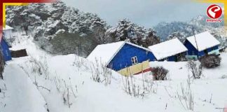 দার্জিলিং-এ বরফ পড়ার সম্ভাবনা, পর্যটকদের উপচে পড়া ভিড়