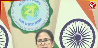 ‘বেছে বেছে মহিলাদের নাম বাদ’, কমিশনকে নিশানা মুখ্যমন্ত্রীর